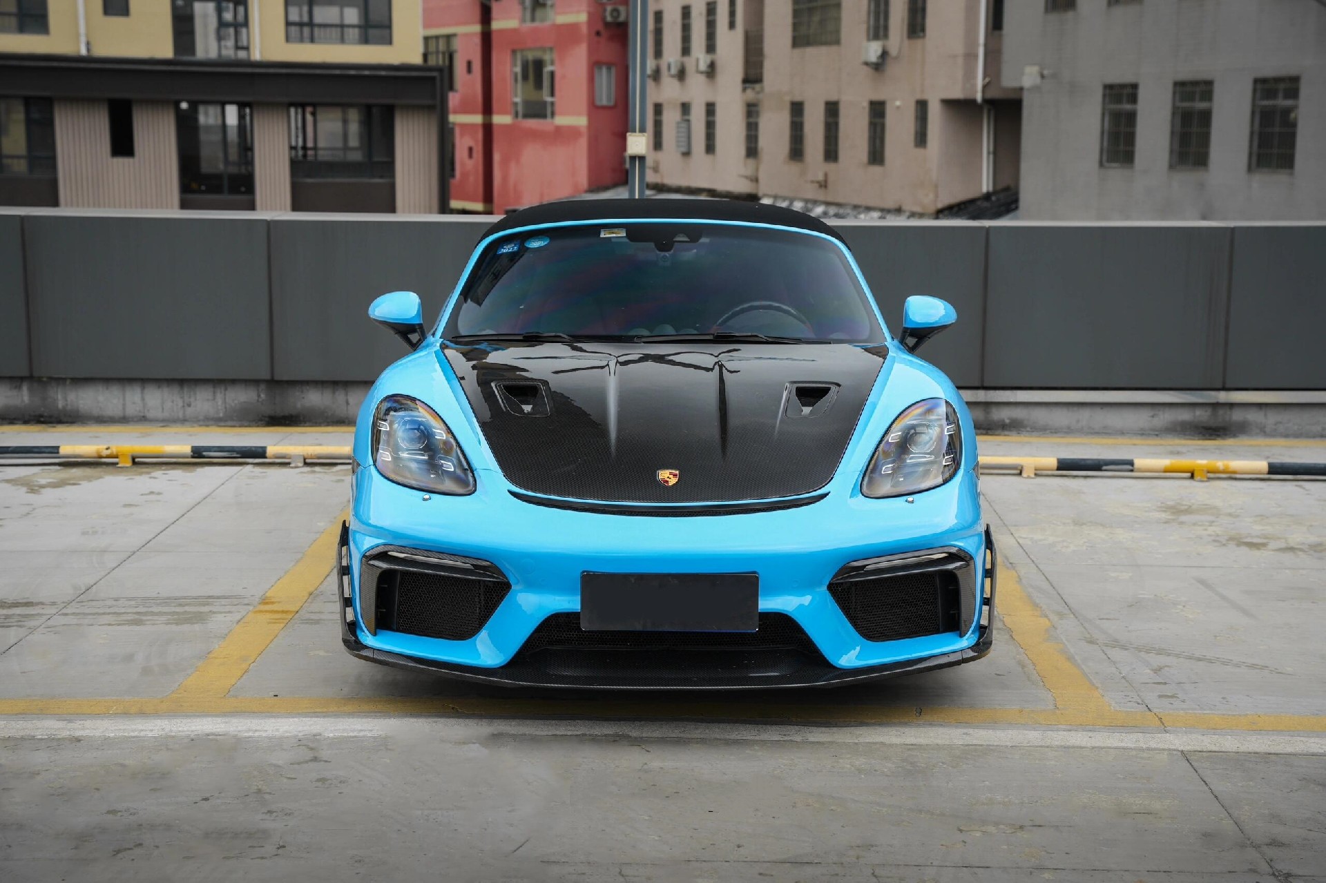 Unlocking the Ultimate Track Weapon: Upgrading the Porsche 718 GT4 RS Aero Kit