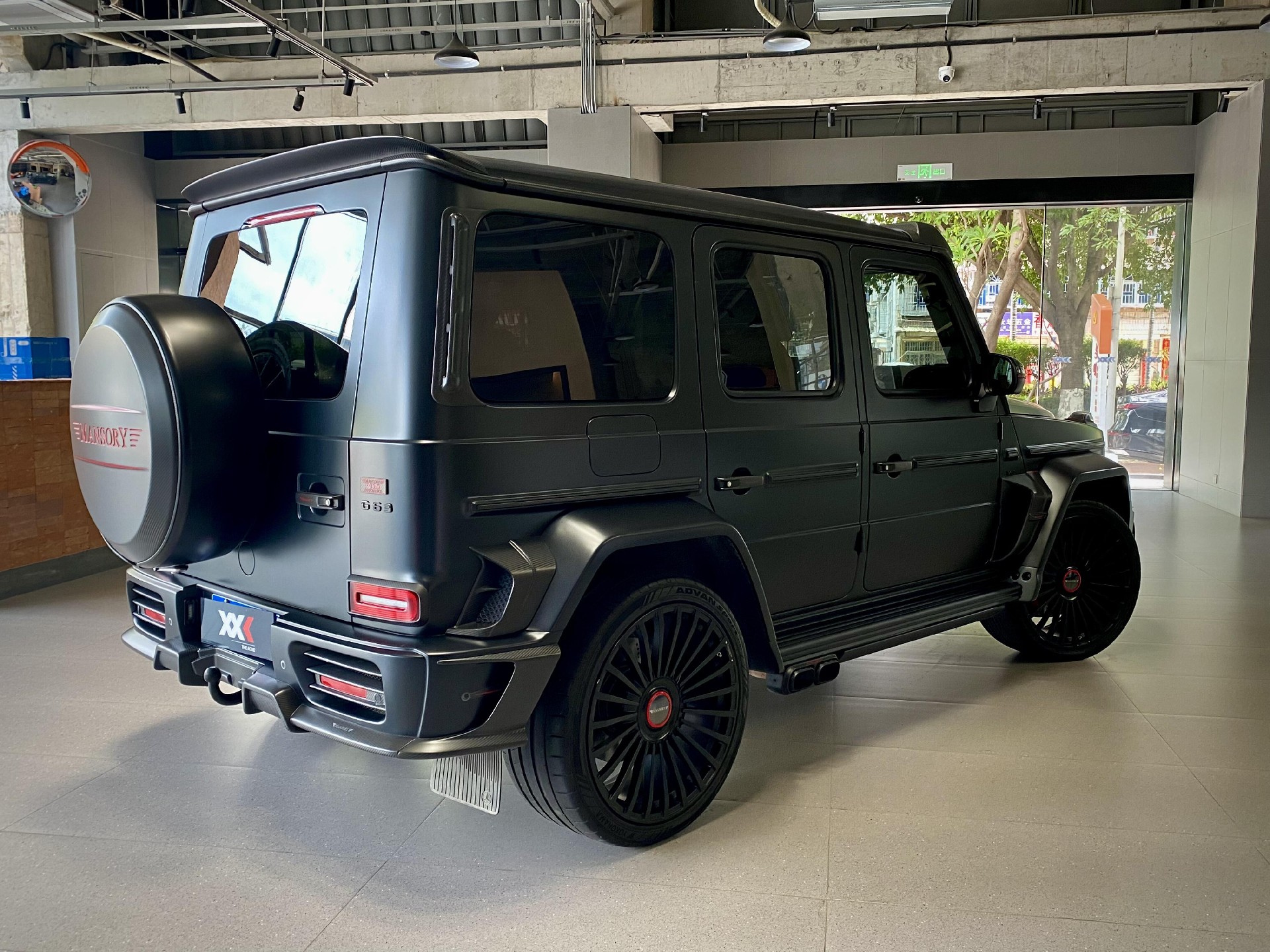 Modified Mercedes-Benz G63 AMG: A Clash of Rugged and Luxurious