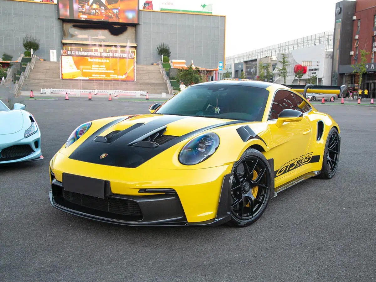 Sculpted by the Wind: The Porsche 911 GT3 RS OEM-Style Carbon Fiber Aero Package