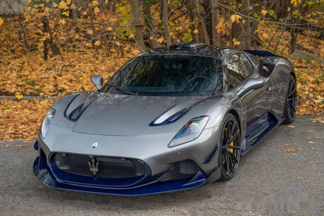 The Maserati MC20, paired with a carbon fiber body kit, appears to be perfectly integrated with the